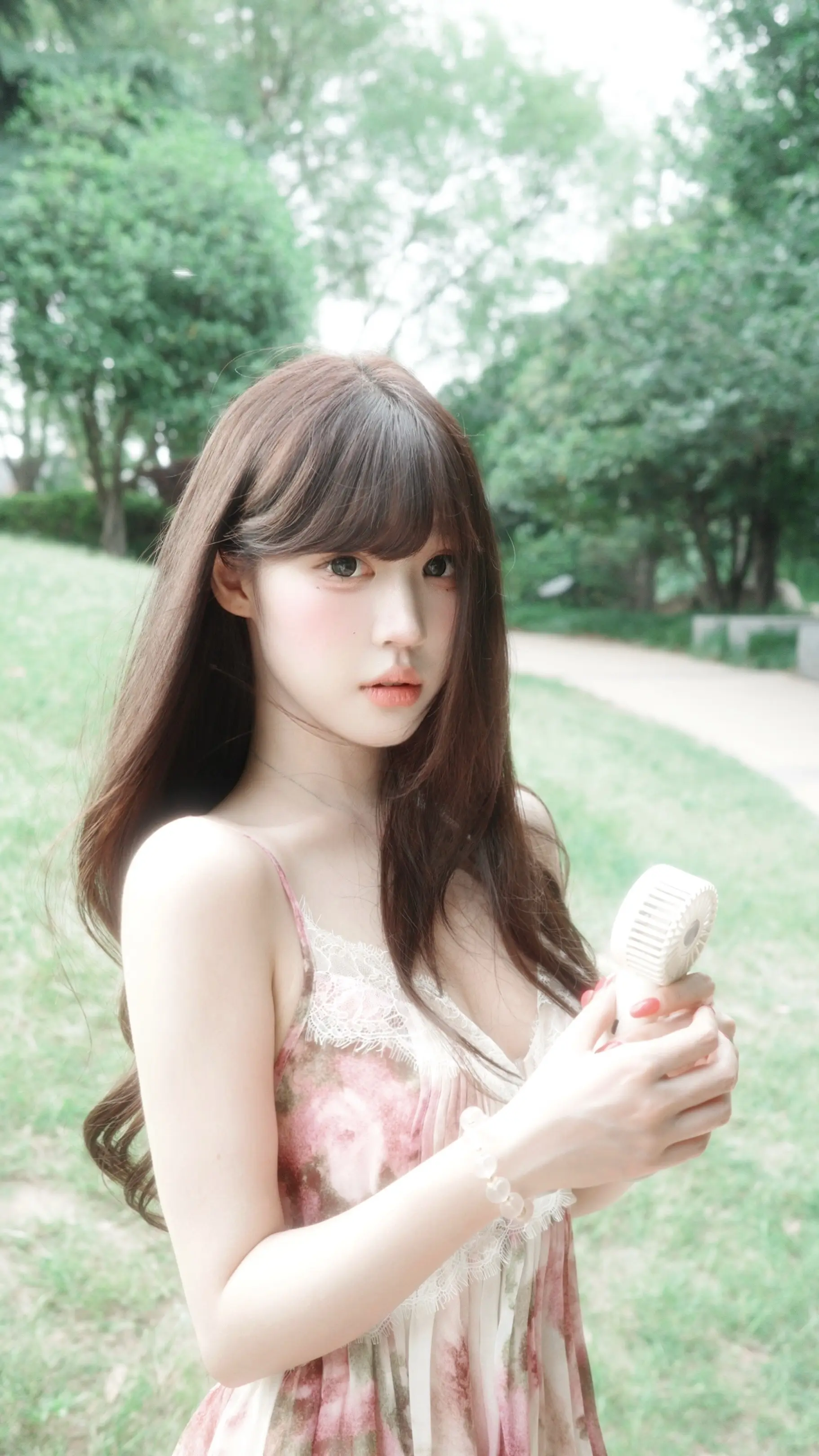 走不出的雨季 会成为滋养生命的河流。