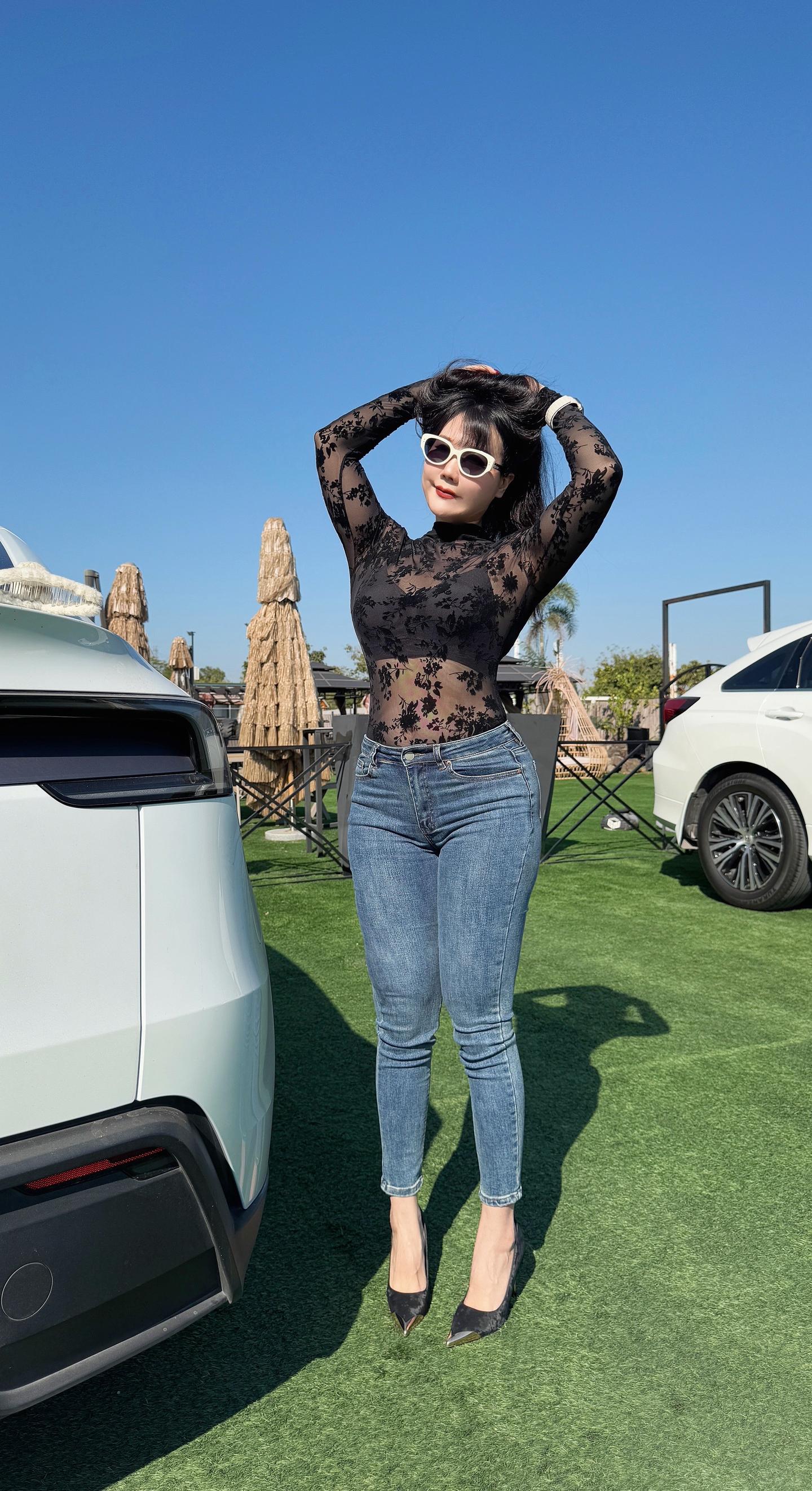 自强自立 何必理会别人看法呢。