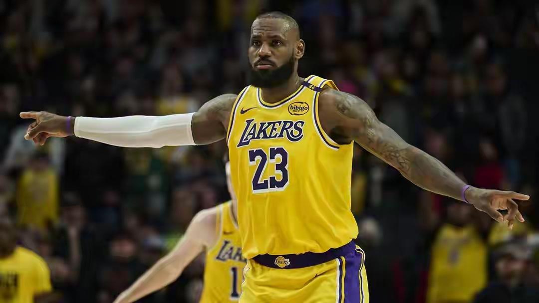 感觉，现在的湖人是真不需要 詹姆斯了
东77一个人带着打就行了，詹姆斯反而没那么