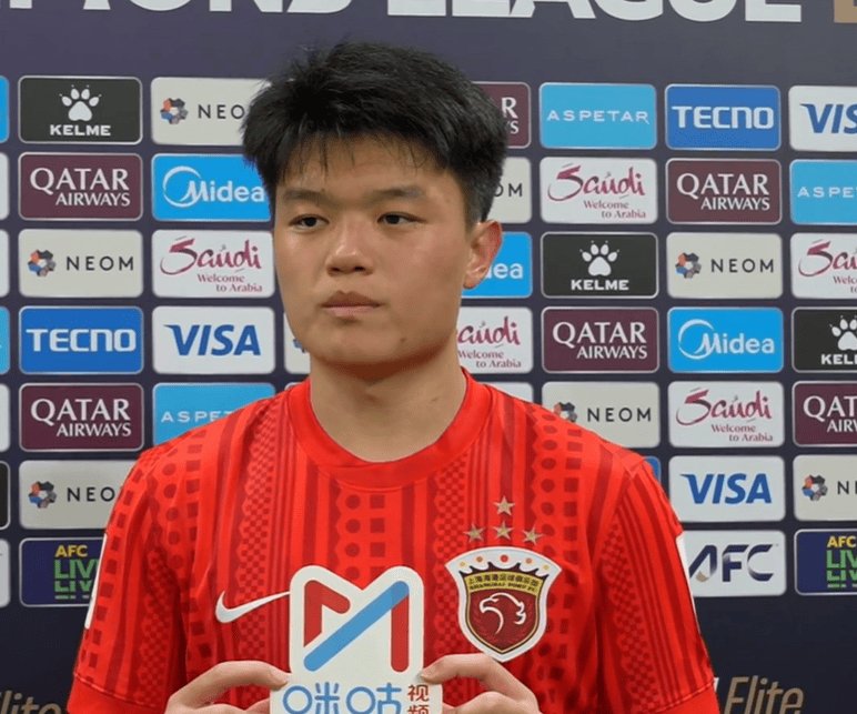 杨希：希望周末联赛全取三分，不让蓉城在我们主场拿冠军