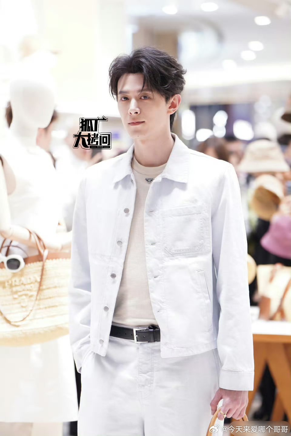 胡一天、邓凯今日品牌活动生图 