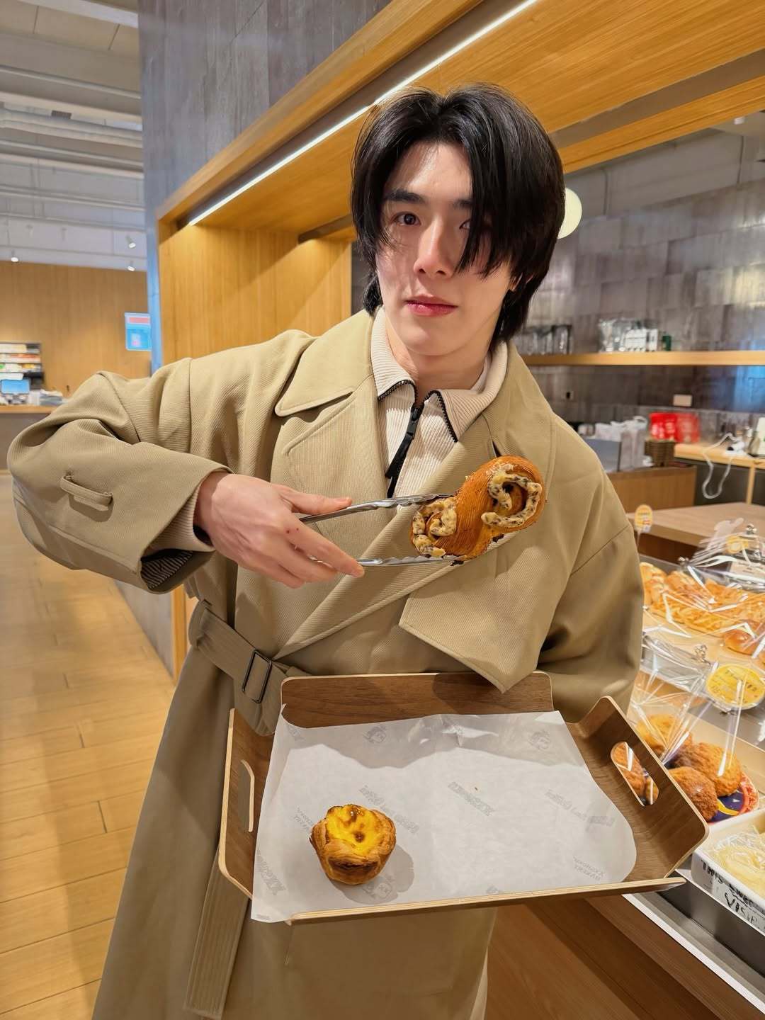 SmartBoom 260116 part.2⑤Boom在INS发了在面包店的照