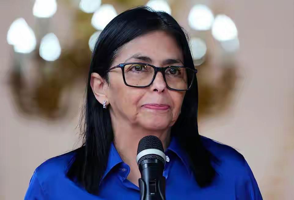 委内瑞拉军方：承认代总统罗德里格斯为最高统帅！此前她曾称“受够了”来自华盛顿的命