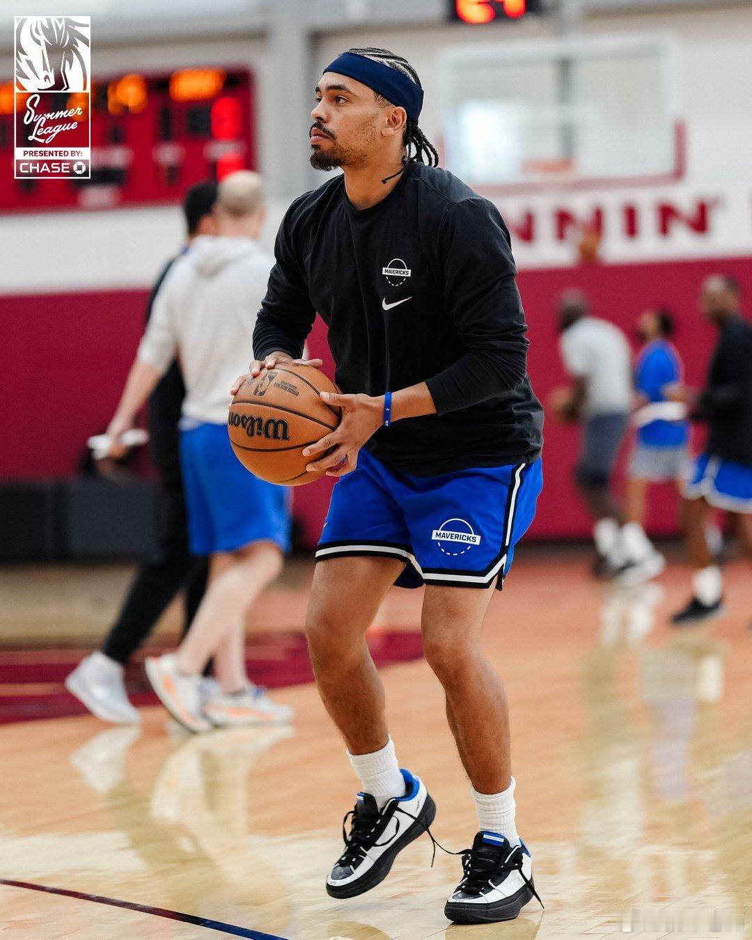 MFFL 我牛球员们继续训练。MFFL文班亚马降薪续约NBA夏季联赛