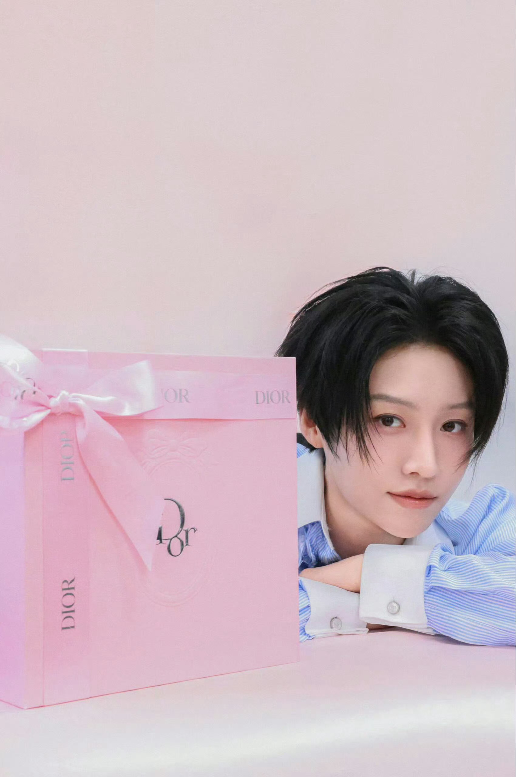刘雨昕 × Dior Beauty 全新宣传大片 📸 