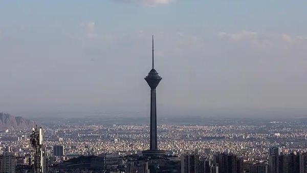 伊朗如果不开放霍尔木兹海峡美国承受不起

伊朗官员点明博弈要害，美方陷入被动局面