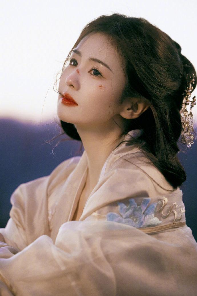 杨洋、白鹿合作，番位不好定吧？

网传杨洋、白鹿合作古偶《月明千里》，这个其实只