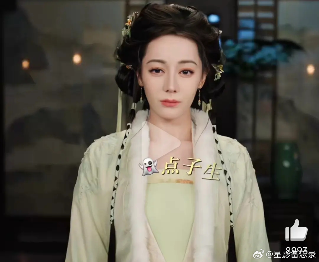 粉丝非要的大发包，她真的不适合啊😂😂😂这种大发包只适合短圆幼态脸 