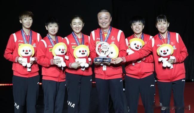 亚锦赛女团决赛宛如一场华丽盛宴，令人目不暇接。选手们技艺精湛、配合默契，赛场上高