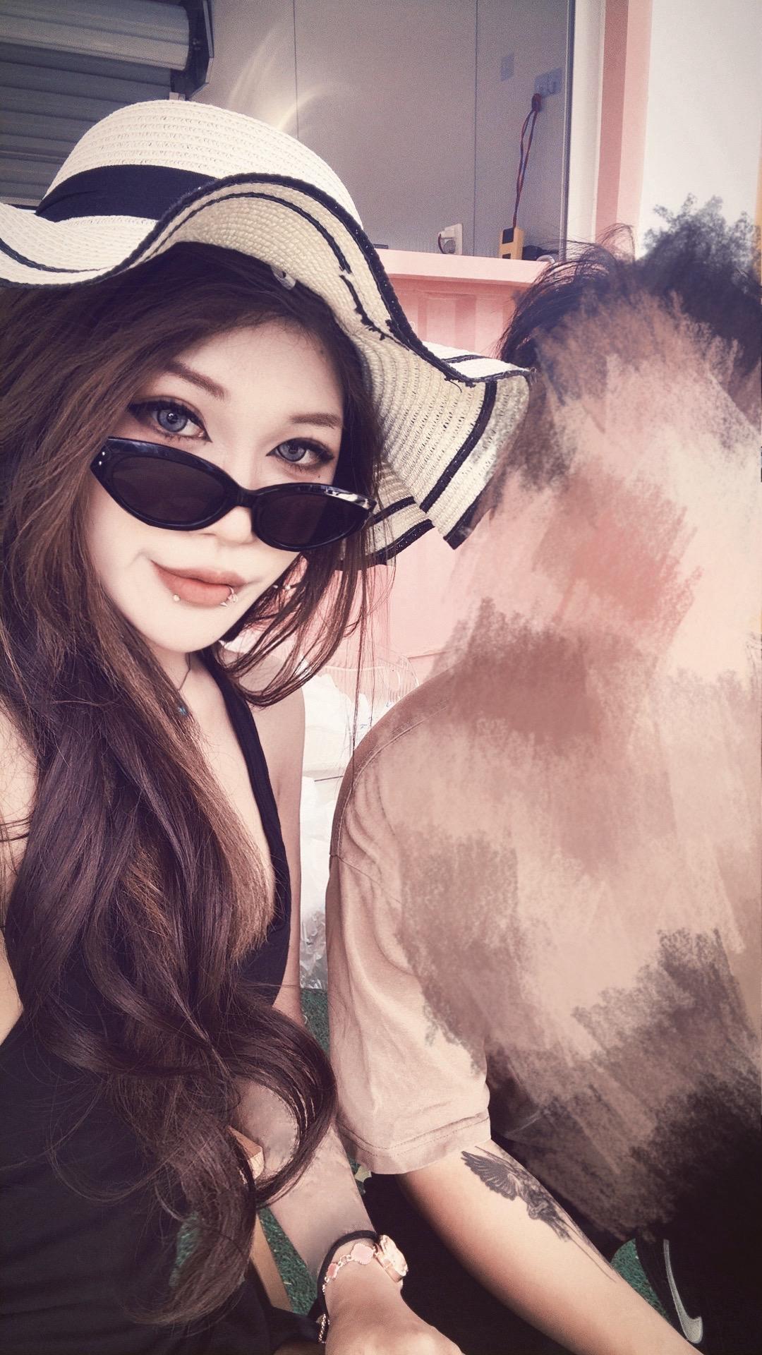 你别看我脸臭 我性格更他妈恶劣。