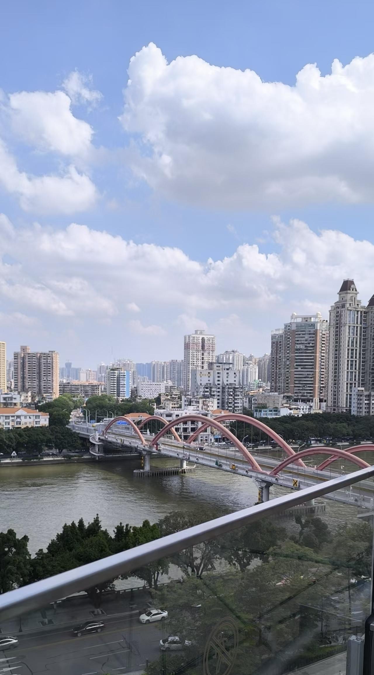 我的今日状态：😁轻松愉快
我这里的天气：☀️晴天