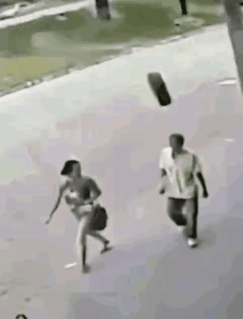 祸害来得猝不及防，真是应了那一句：今日不知明日事！
活在当下，好好珍惜！

社会