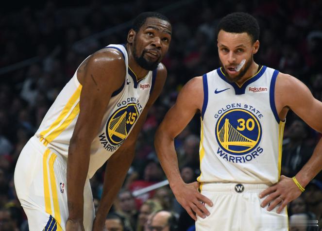 04月22日讯 火箭94-101不敌湖人，大比分0比2落后。全场，杜兰特12中7