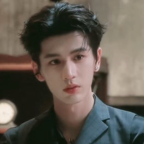 嘴怎么这么好看啊肉嘟嘟的好漂亮好想亲
