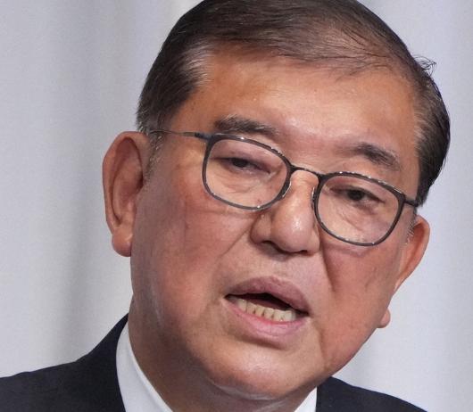 12月8日，中国军机“雷达照射”日本战机一事，石破茂站出来表态了，他批评高市早苗