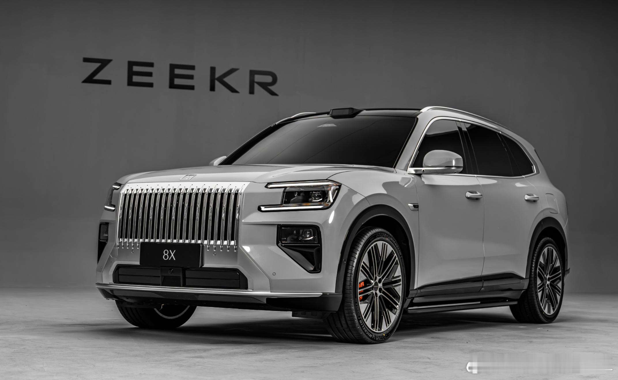 极氪8X推5款外观车色，都还是满低调的色大v聊车极氪8X