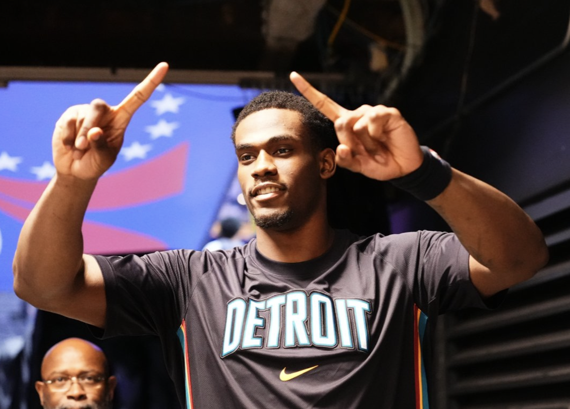 比克斯塔夫谈杜伦：他值得最快进步奖，攻防两端都实现飞跃