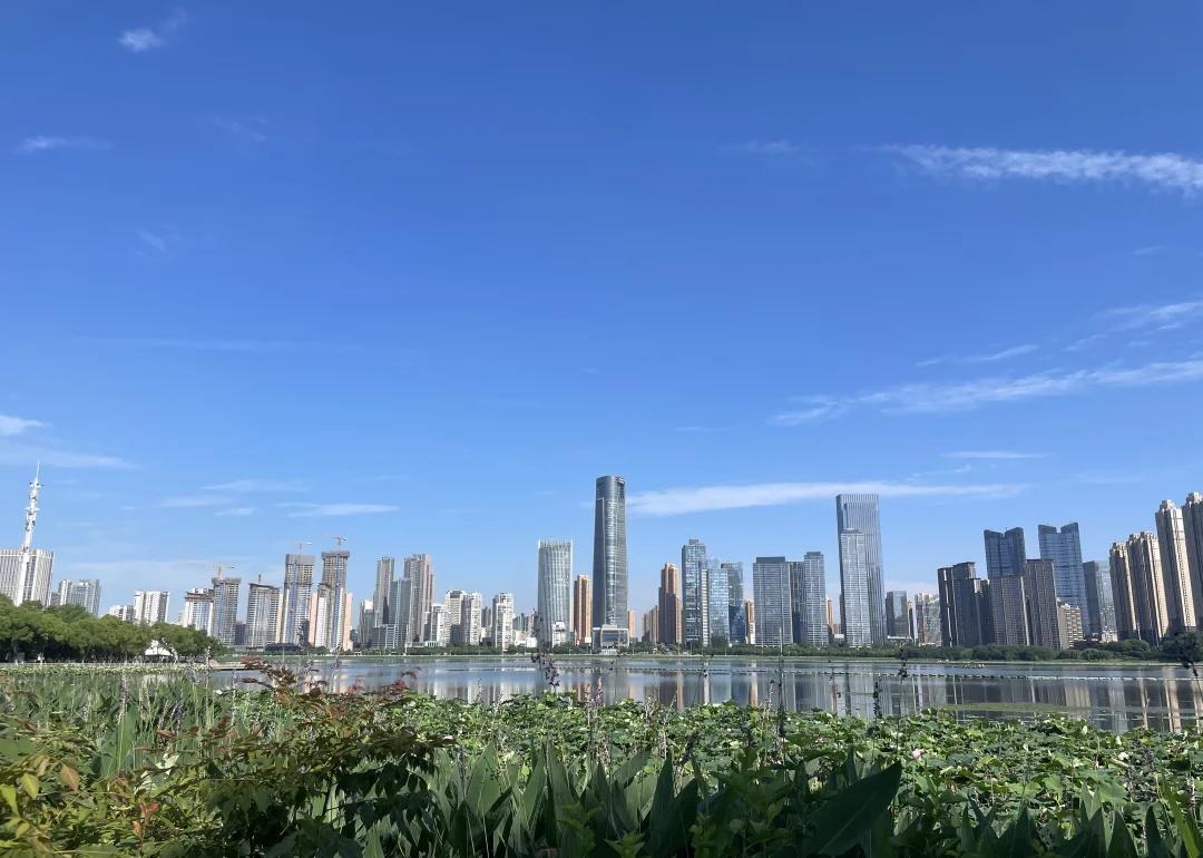 今年武汉的夏天来了吗？
武汉 这一夏江城的风听你的