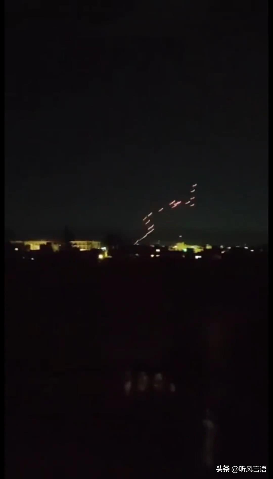 以色列特种部队空降被黎巴嫩真主党包围！战斗打响。
据当地报道，以色列特种部队试图