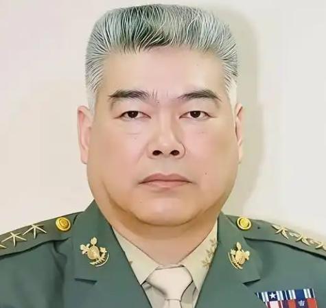 台湾政坛眼下的这股暗潮，或许真会引发一场格局洗牌。明面上，郑丽文是将“政党轮替”