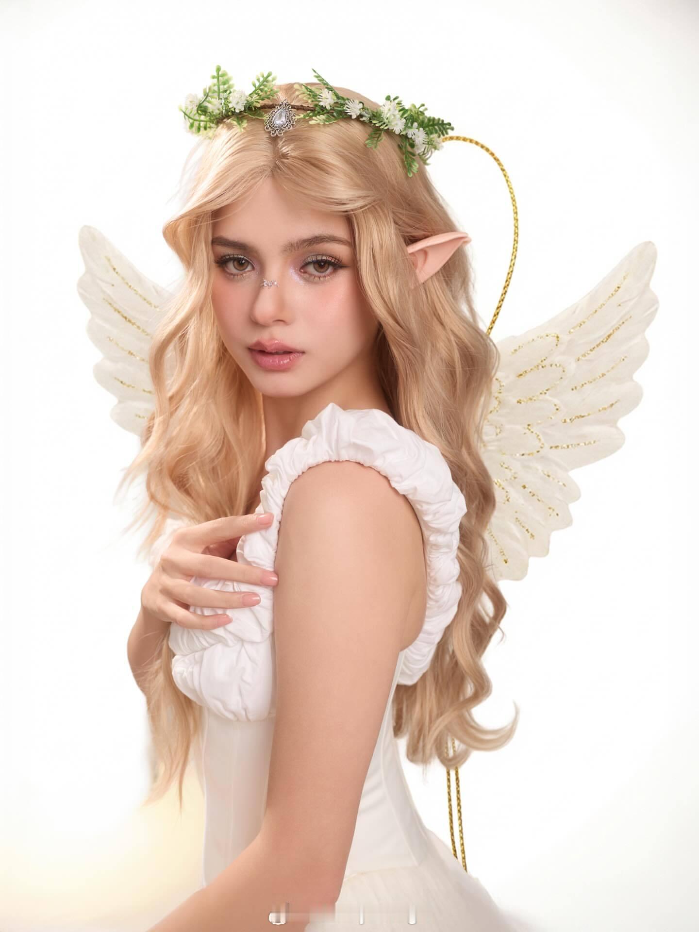 Season's greetings 🎁🧚♀️Boss Becky📸 