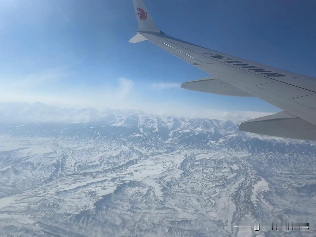 晒出你路上遇到的美景新疆高空俯瞰天山