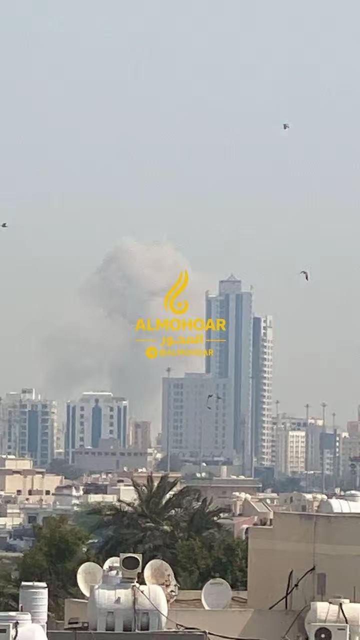 2月28日，巴林午间拉响防空警报，美国驻巴林大使馆赶忙呼吁当地美国公民就地避难，