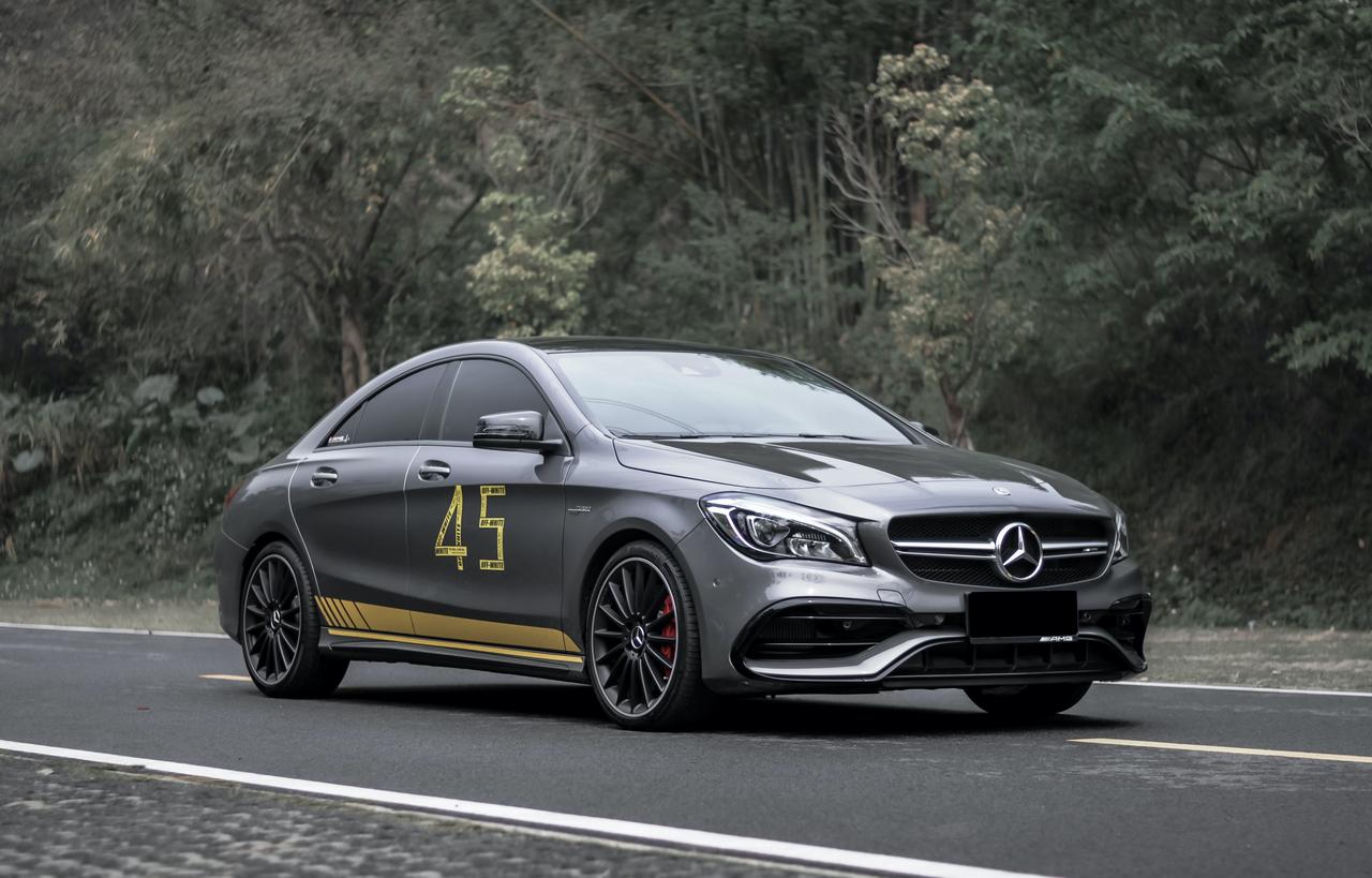 15万不到入手奔驰CLA 45 4MATIC？
最近这段时间，我一直在二手车市场