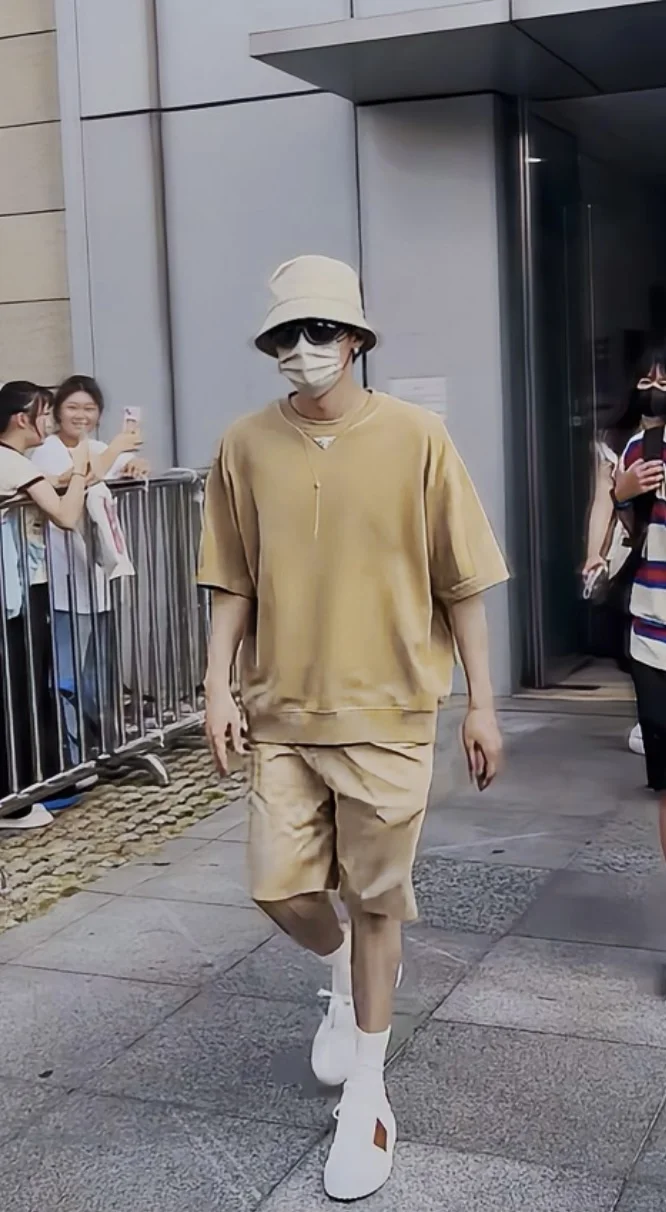 你回来啦！很快就有新的综艺可以看啦～