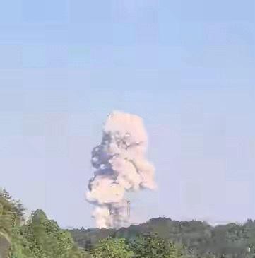 浏阳烟花厂爆炸已致21死61伤5月4日下午4点多，湖南浏阳一家烟花制造公司突然发