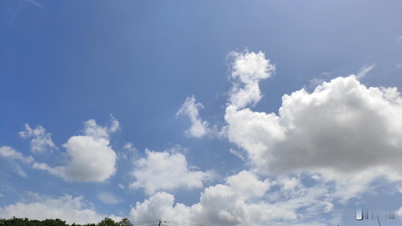 夏日生活打卡季瞬间万变夏日云