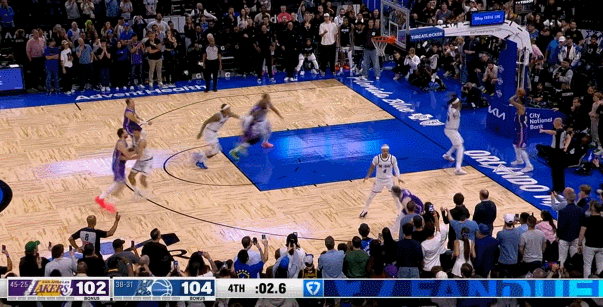 Wow！！！肯纳德三分绝杀！！！最后这剧情绝了！！肯纳德三分绝杀湖人绝杀魔术湖人