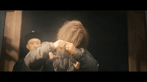 秦俊杰《天行健》剧照原图直发，这个抬眼杀谁懂啊？！！！有种直戳人心的震撼！秦俊杰