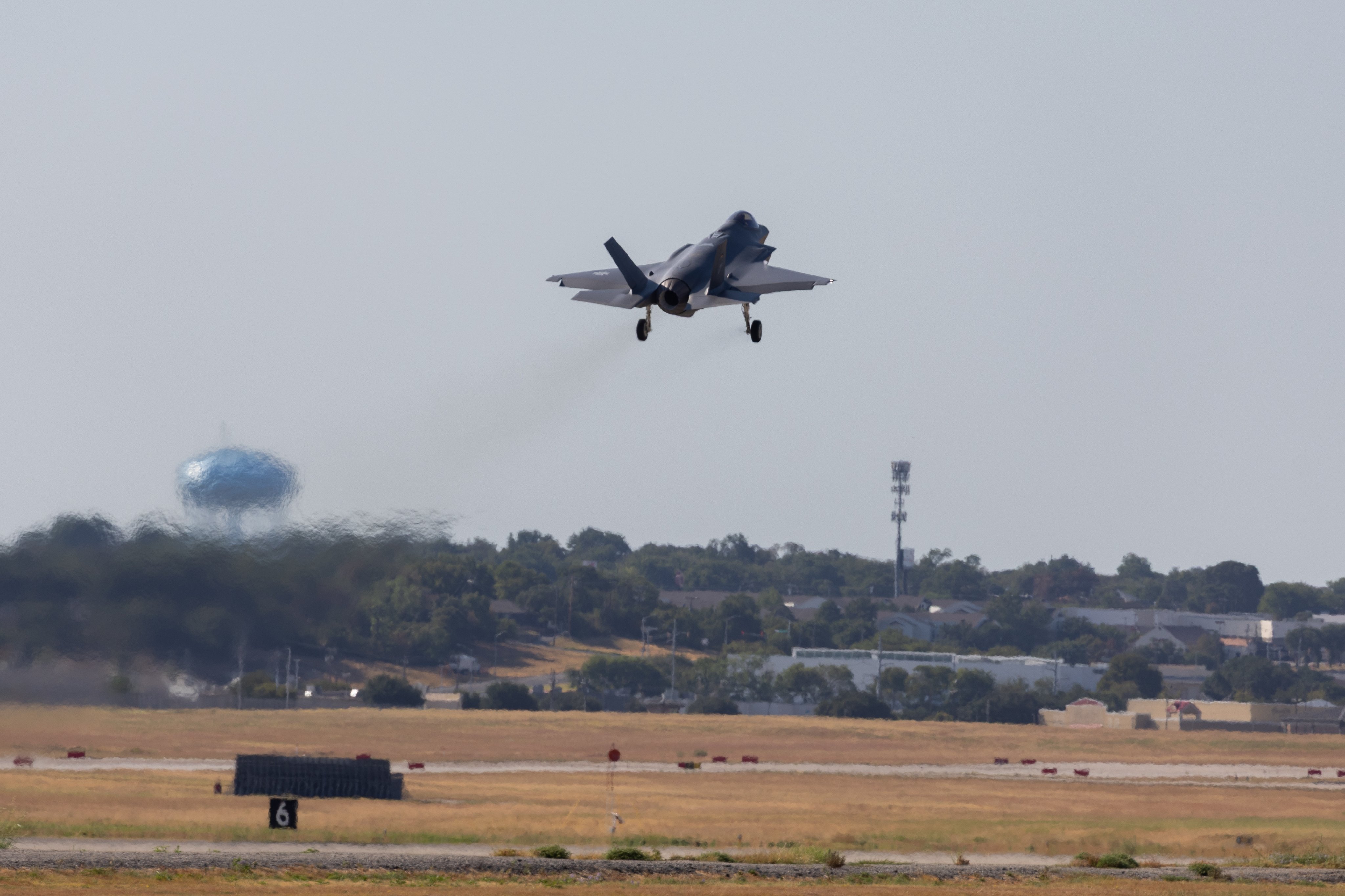 德国首架F-35A首飞照片 ​​​