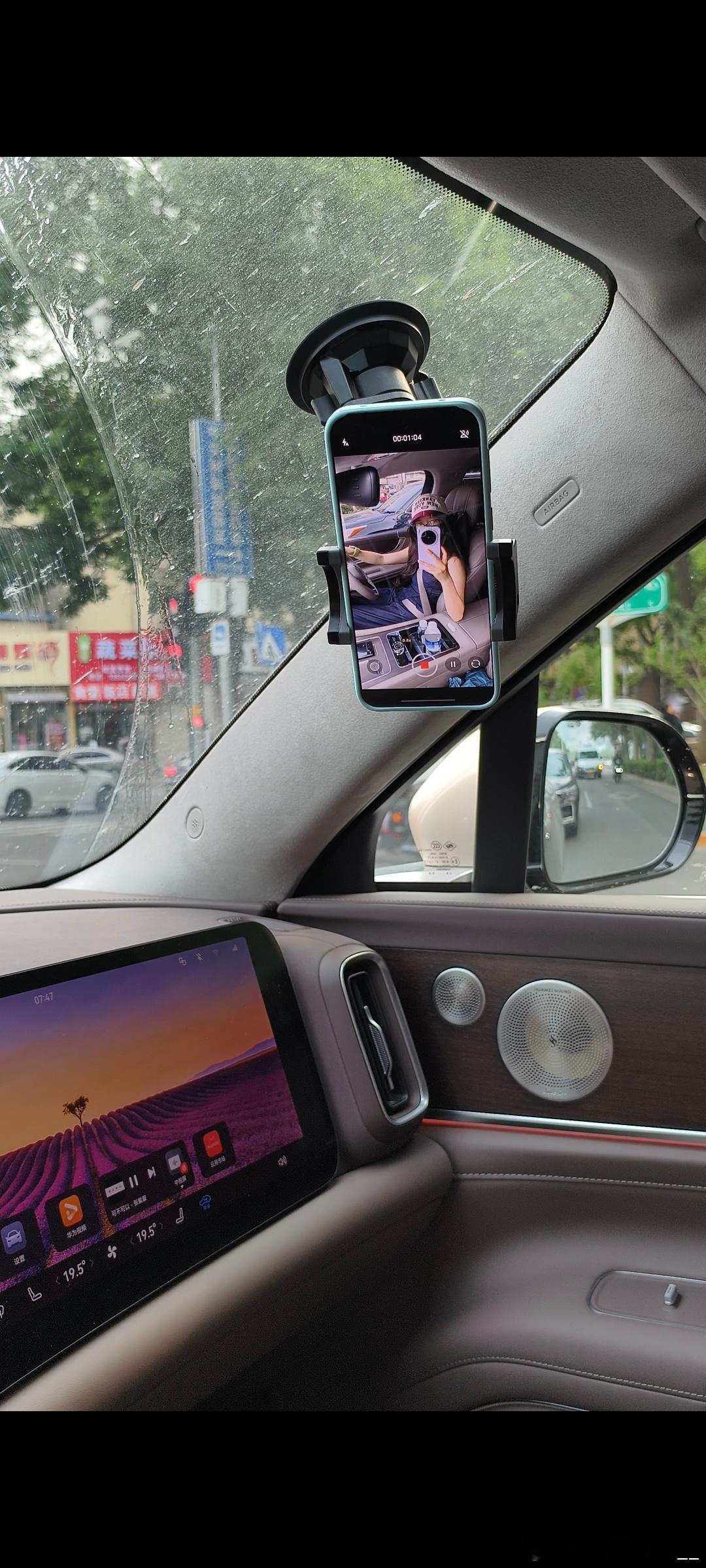 毫不夸张的说vivo S系列是我用过最好用的vlog手机！感谢老师推荐，它的前置