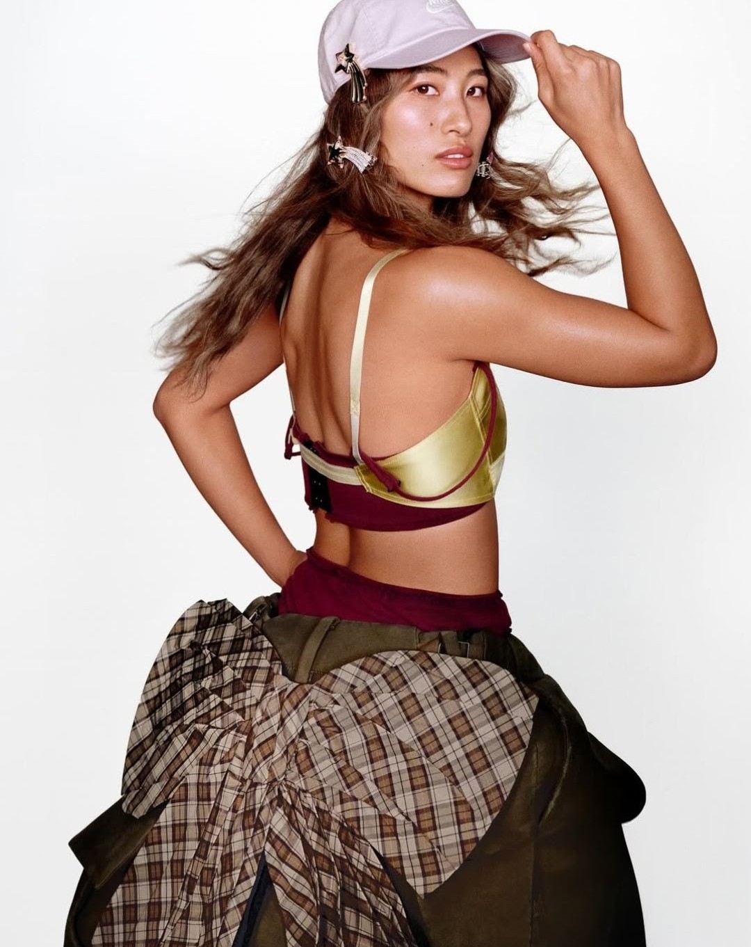 以下这些WTA球员还没报名2026年第一周赛事：郑钦文斯尼亚科娃玛雅布林科娃柯林