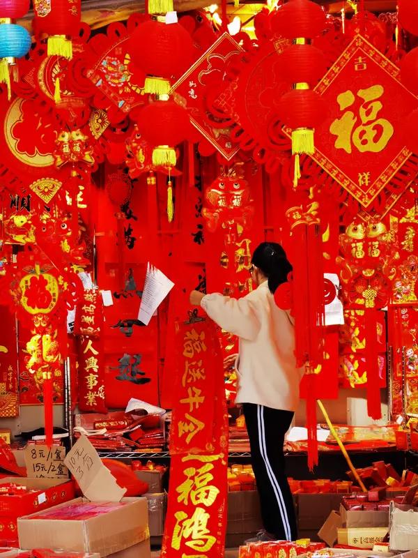 你家的年货开始准备了吗 今日腊八，过了腊八就是年，我家的年货准备提上日程啦！
像