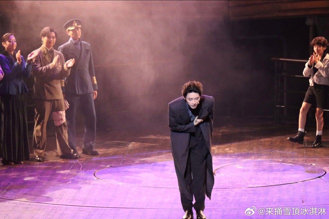 猎罪图鉴音乐剧版沈翊上音综了谁被檀健次音乐剧造型戳中了！金丝眼镜配权杖，氛围感绝