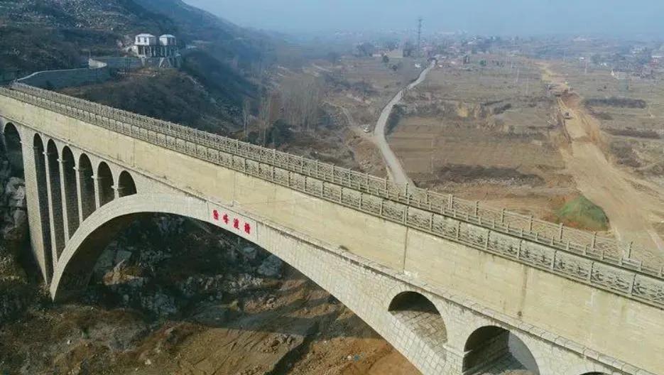 圆则顺，方则阻，不圆不方行不通
原以为一颗耿直无私无畏之心就能畅通无阻，这恰是少