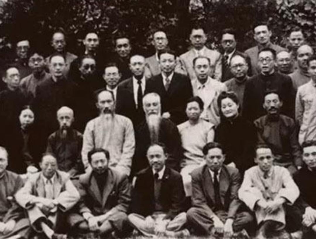 1946年7月，昆明。

这个原本四季如春的城市，却笼罩在一片肃杀之中。

抗战