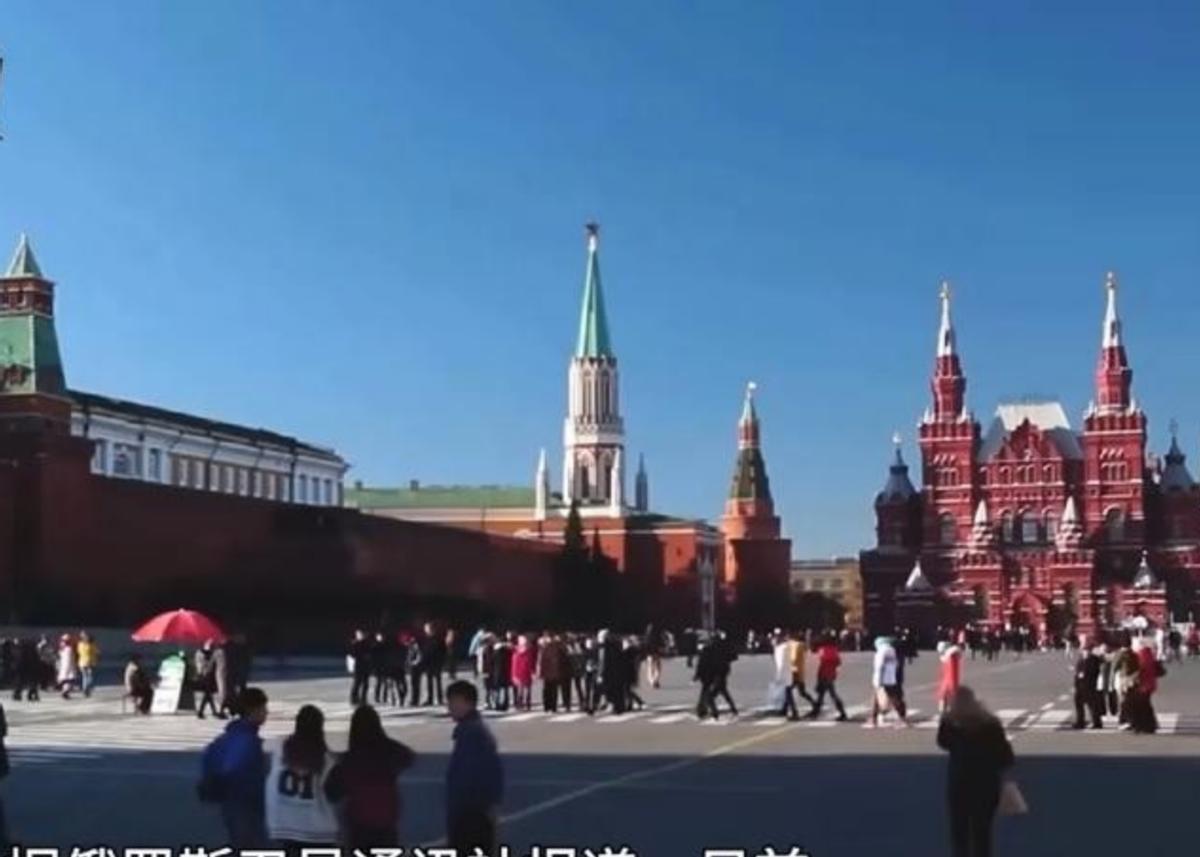 俄罗斯专家们频频暗示中国：当年苏联帮过中国，希望你们不忘恩情，投桃报李。

最近