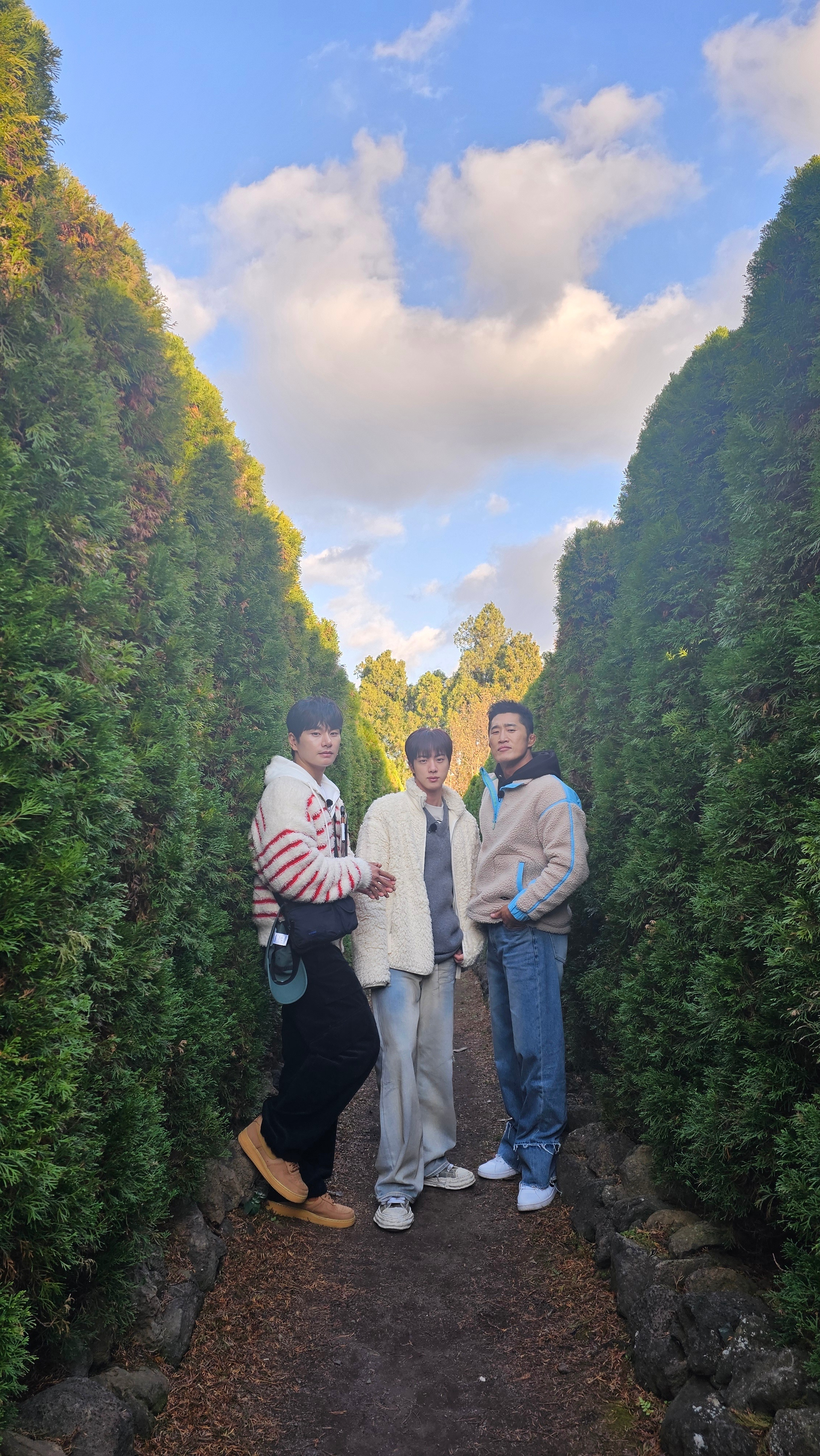 硕珍更新官咖_丢出“帅”照三张（图三表情哈哈哈哈） 