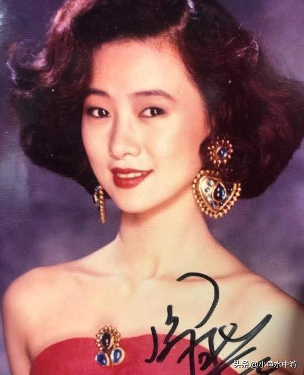 翁虹 57岁（英语：Yvonne (Ewong) Yung Hung，1968年