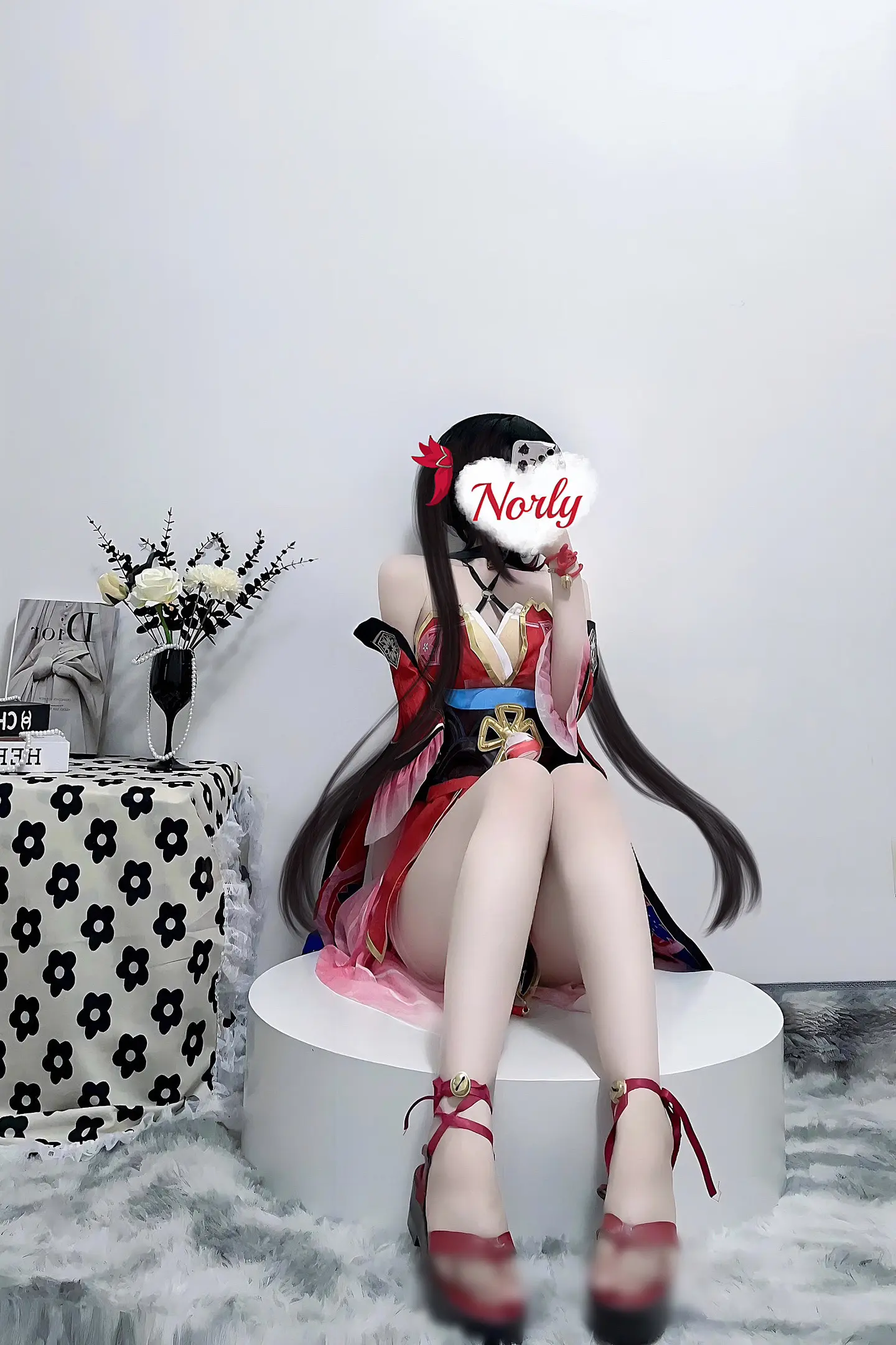 新自拍背景～以后就在这个房子拍照啦！