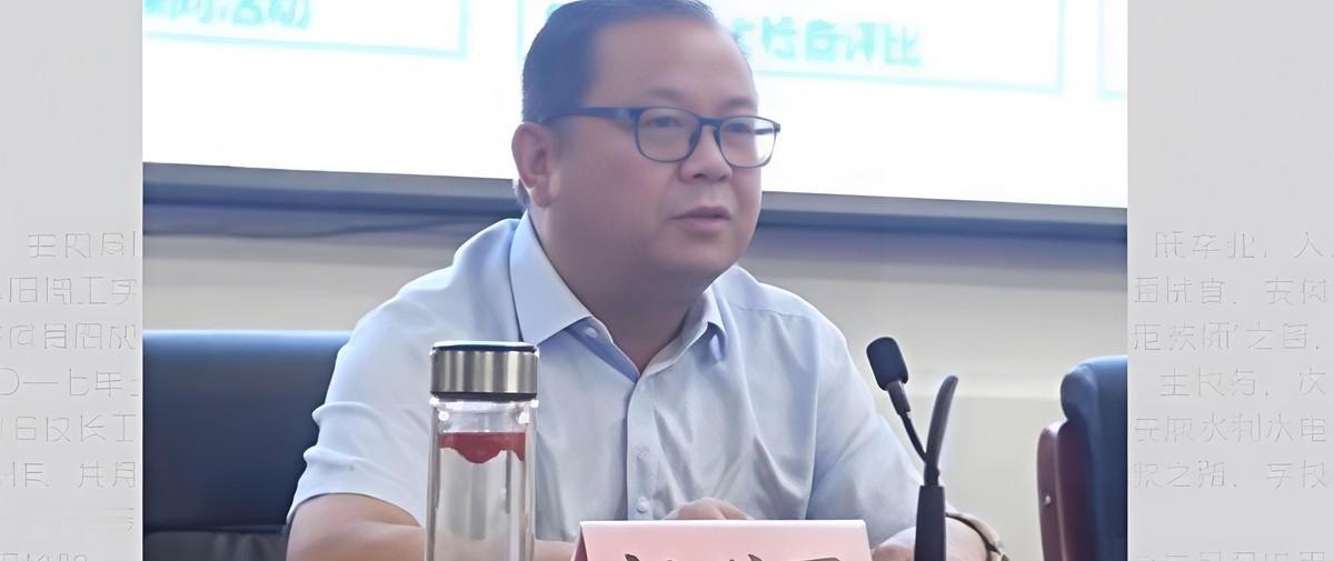 汪兴国被抓了，这位曾经头顶“安徽省模范教师”光环的阜阳理工学校校长，终究没能守住