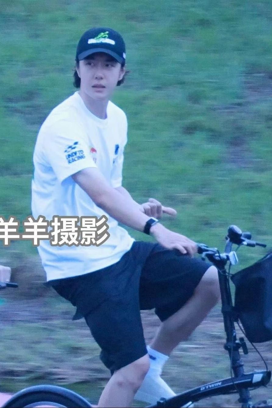 我嘞个…这是少爷这是daddy ​​​