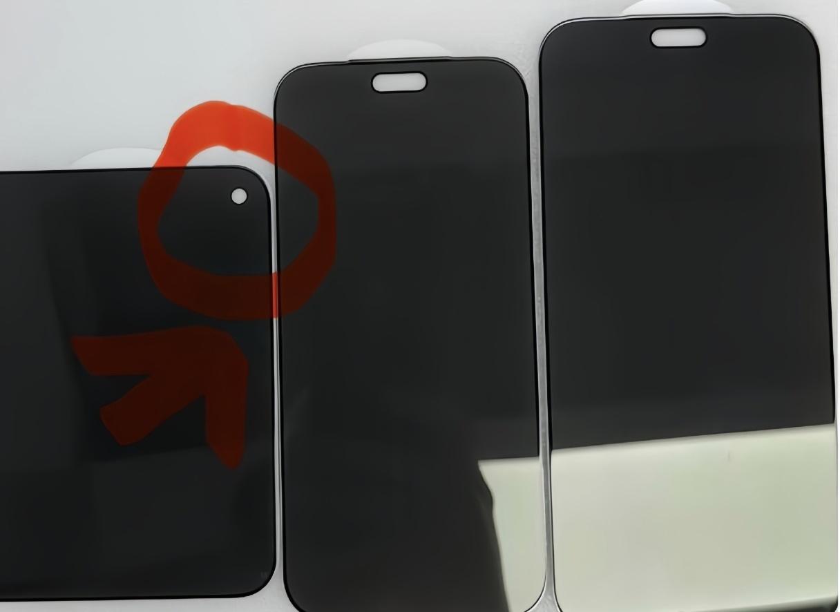 苹果第一台挖孔iPhone来了
就是9月10号发布的折叠屏
iPhone Ult