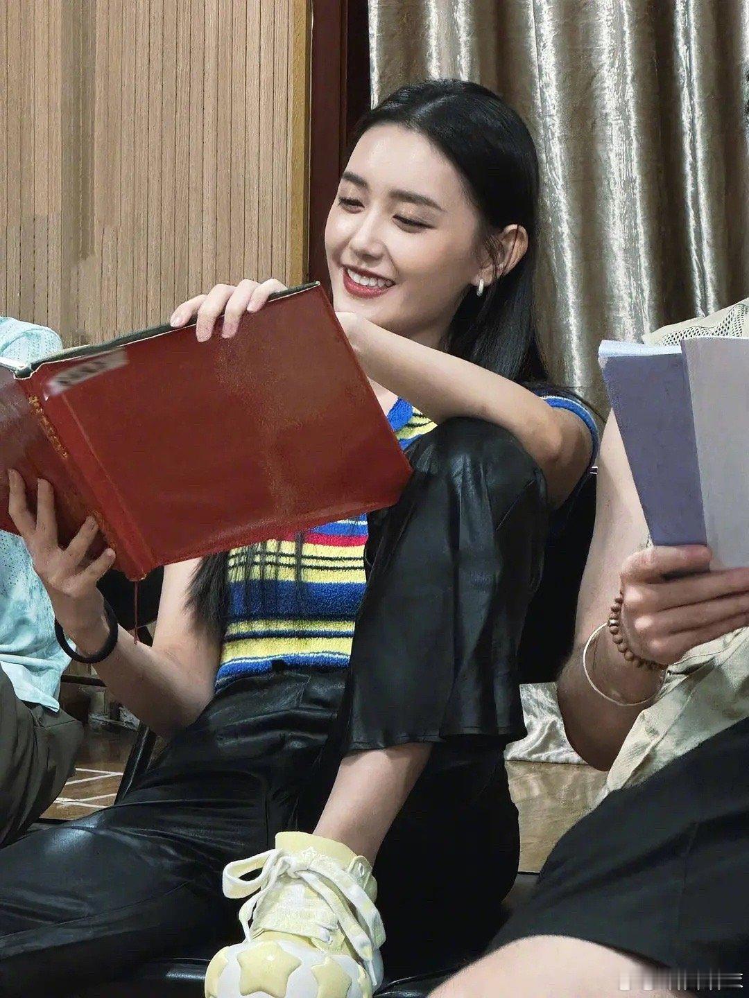 蒋依依居然已经开始显老了 ​​​