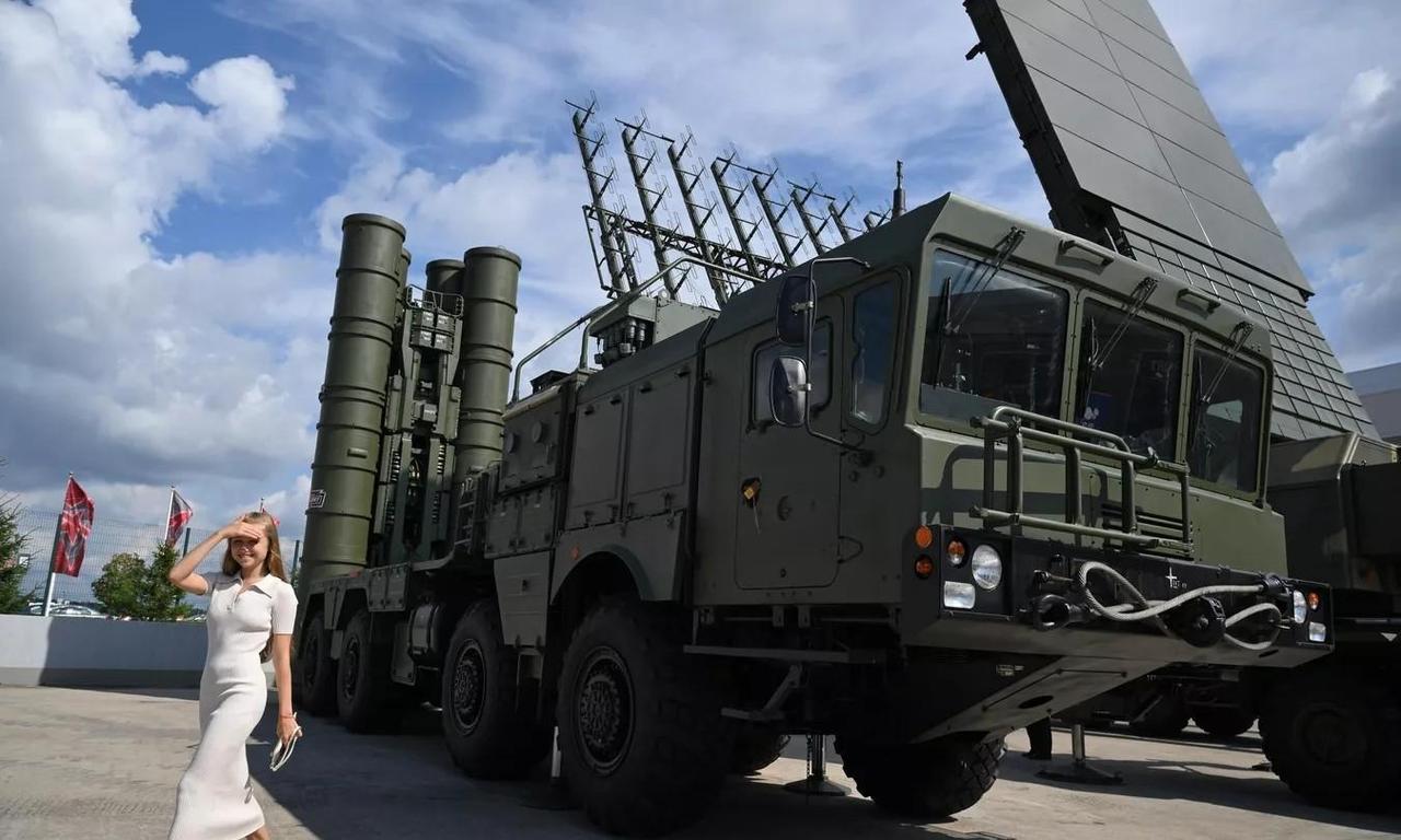 快讯！快讯！
 
土耳其外交部长哈坎·菲丹突然宣布了：在9月25日白宫会晤时，特