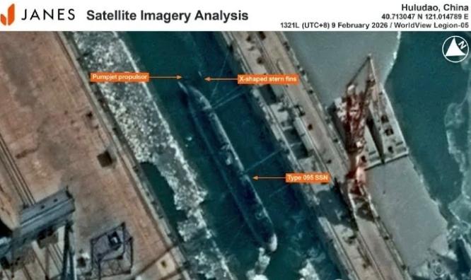 简氏特供！渤海大黑鱼正式露面，真够巨大的，妥妥10000吨以上。《简氏军事》发布